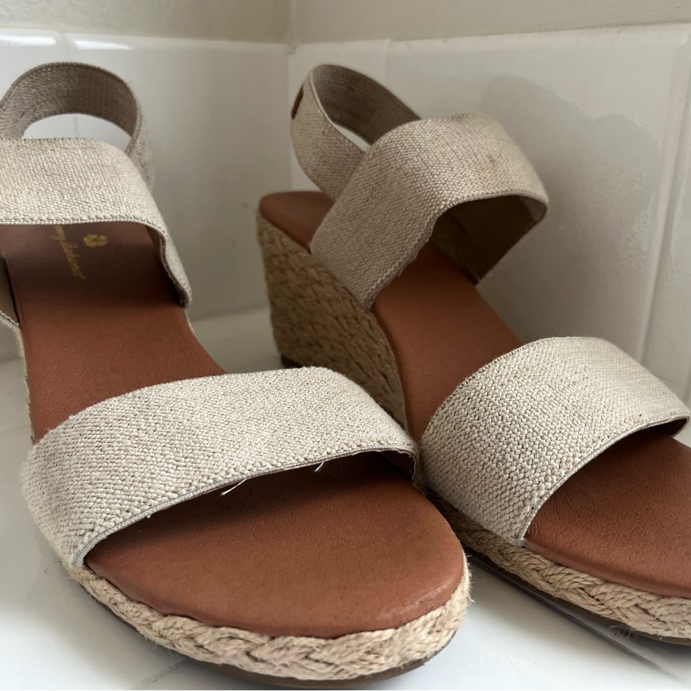 Tommy Bahama André Assous Allison Stretch-Raffia Wedges